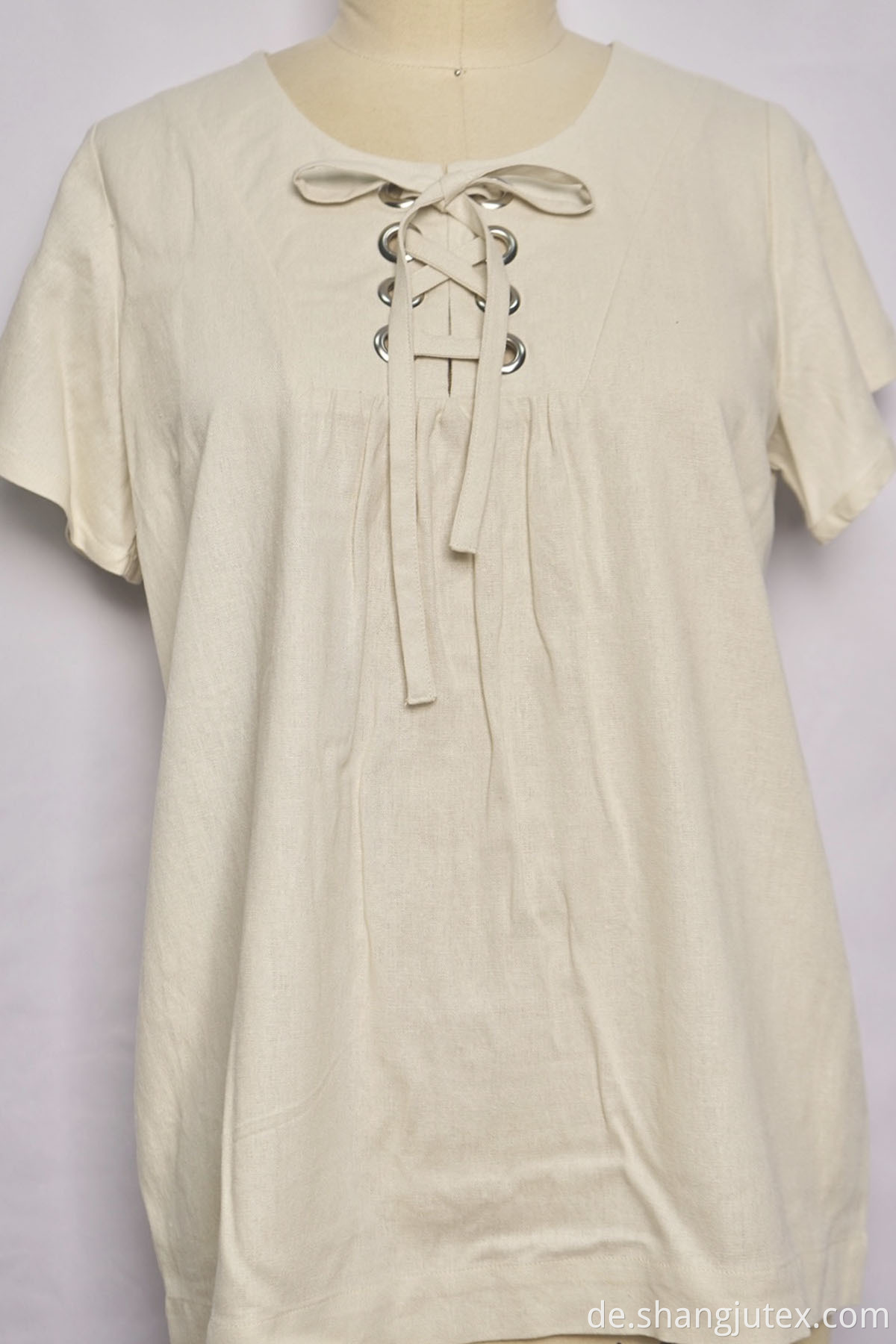 front have metal eyelet of top